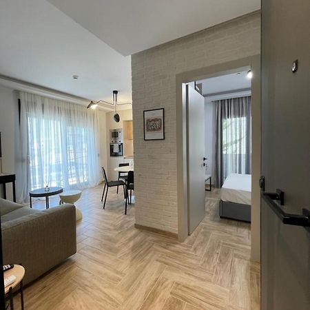 C&C3 Apartments อเล็กซานโดรโพลิส ภายนอก รูปภาพ